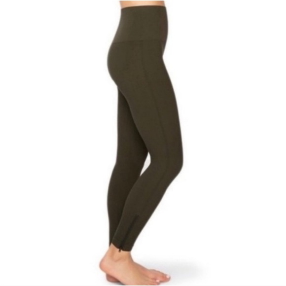 NWT Spanx Look at Me Now Seamless Side Zip leggings Size 1X Dark Olive Green - Picture 2 of 10